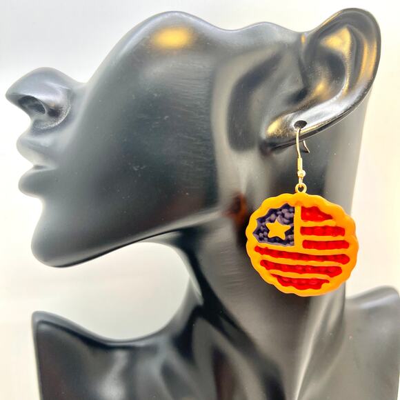 Cherry Pie Earrings - Pie Accessories - Summer Earrings - 4th of July Earrings - Picture 7 of 8